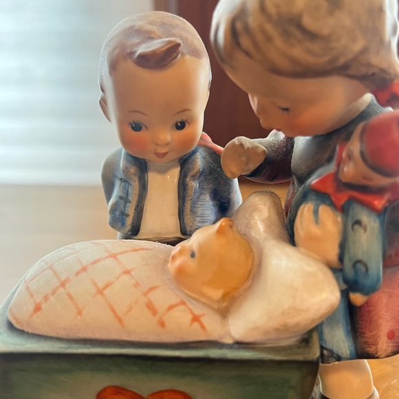Hummel Figurine Goebel Blessed Event 333 Germany Baby Shower 1955 vtg W. - Picture 6 of 16